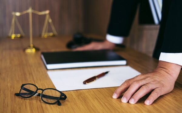 Saiba mais sobre sanções disciplinares da OAB e como os advogados podem se defender com segurança e estratégia!